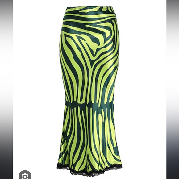 TOPSHOP Green satin printed skirt - Picture 2 of 9
